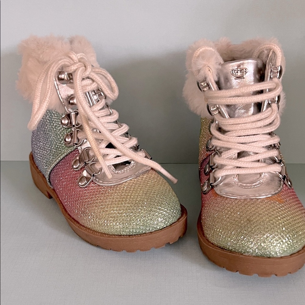 JUICY COUTURE Sparkling Rainbow Kids Boots with Faux‎ Fur Toddlers 6
